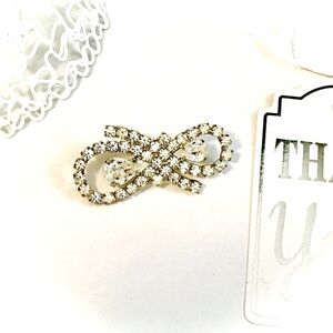 Sparkling Vintage Crystal Bow Brooch